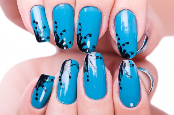 Blue nail art